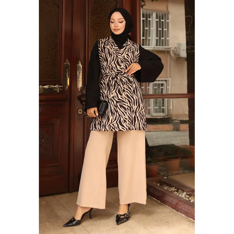 Zebra Patterned Two-Piece Suit Beige 19255