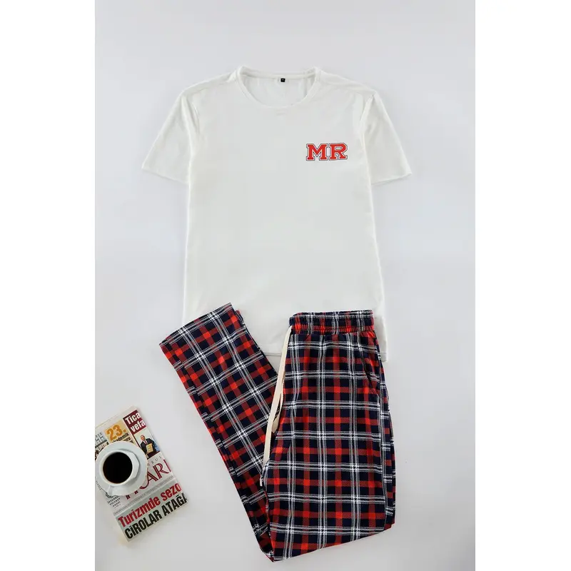 Man Men's Ecru Plaid / Checkered Short Homewear Regular Pajama Set