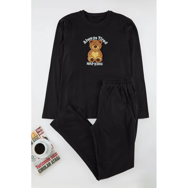 Man Men's Embroidered / Embroidered Long Lounge/home Regular Pajama Set