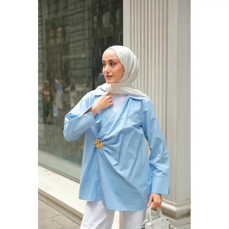 Brooch Detail Poplin Shirt - Light Blue